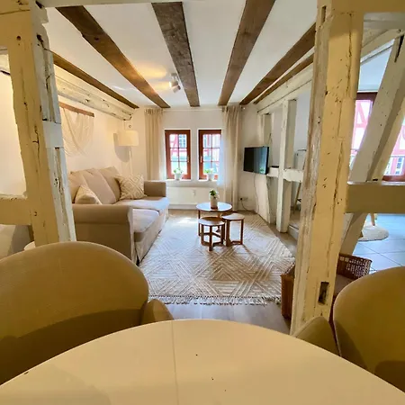 Apartmán Fachwerkzeit - Altstadt, Wlan, Klima, Parkplatz, Balkon, 2-4 Pers *