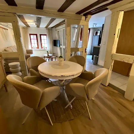 Fachwerkzeit - Altstadt, Wlan, Klima, Parkplatz, Balkon, 2-4 Pers * Limburg an der Lahn