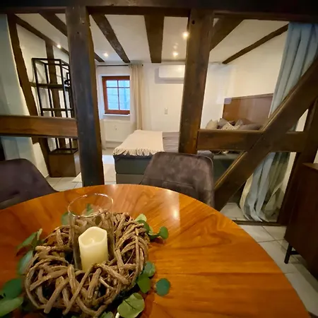 Apartmán Fachwerkzeit - Altstadt, Wlan, Klima, Parkplatz, Balkon, 2-4 Pers *