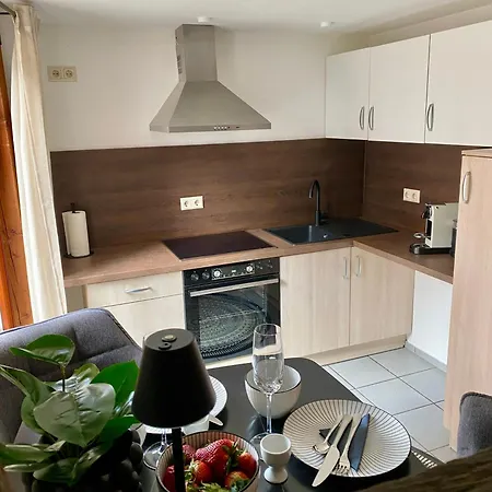 Apartmán Fachwerkzeit - Altstadt, Wlan, Klima, Parkplatz, Balkon, 2-4 Pers