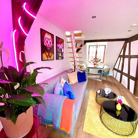 Apartmán Fachwerkzeit - Altstadt, Wlan, Klima, Parkplatz, Balkon, 2-4 Pers *