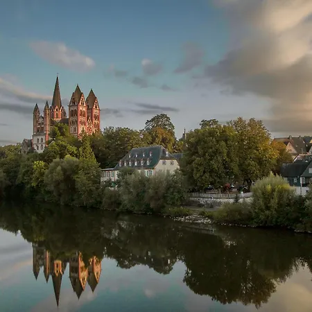 Fachwerkzeit - Altstadt, Wlan, Klima, Parkplatz, Balkon, 2-4 Pers Apartmán Limburg an der Lahn