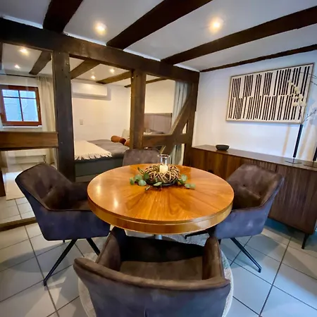 Apartmán Fachwerkzeit - Altstadt, Wlan, Klima, Parkplatz, Balkon, 2-4 Pers